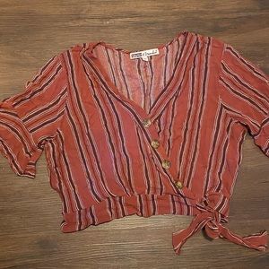 Gypsies & Moondust Tie Hem crop blouse